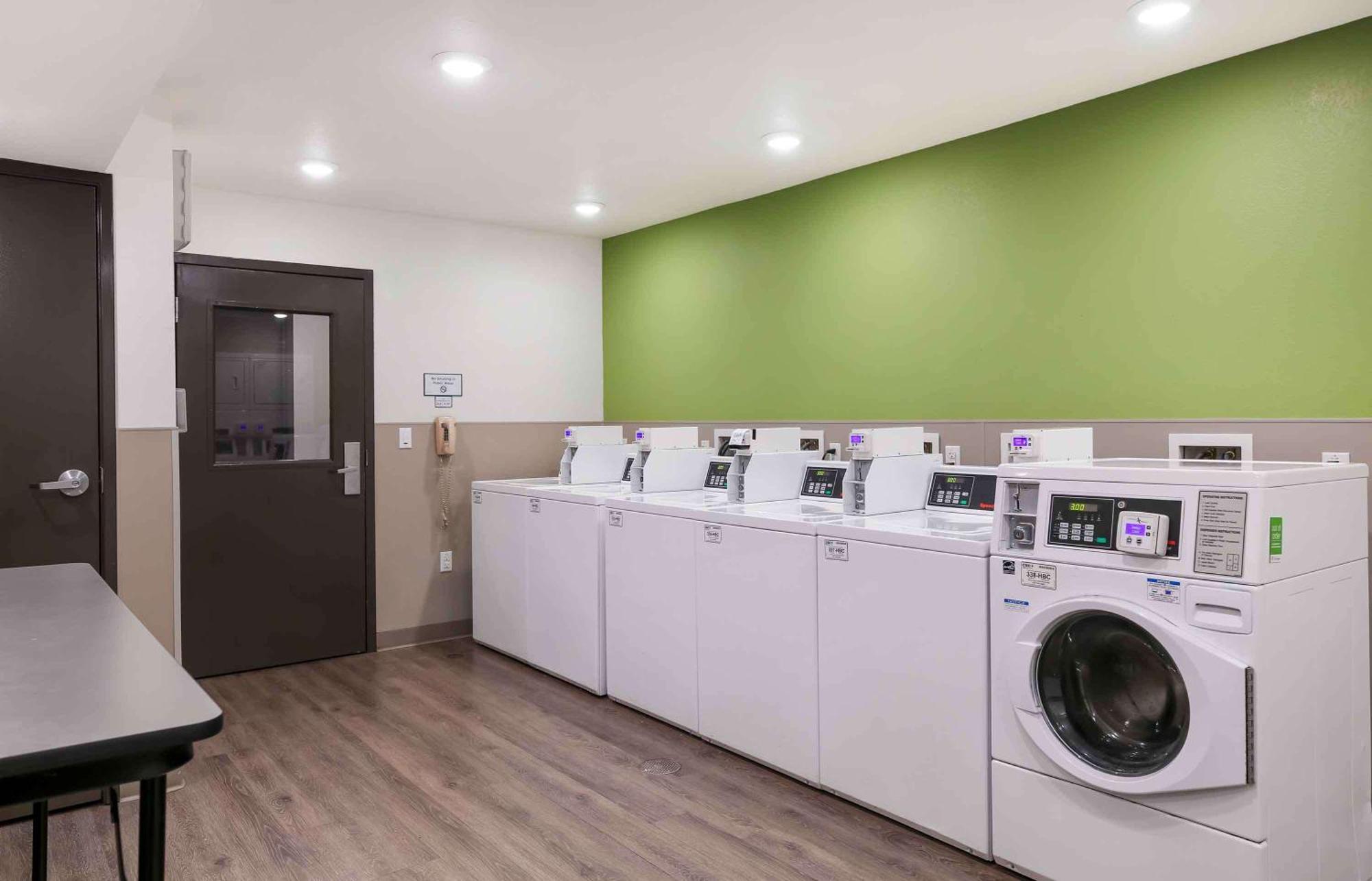 Extended Stay America Suites - โพรวิเดนซ์ ภายนอก รูปภาพ